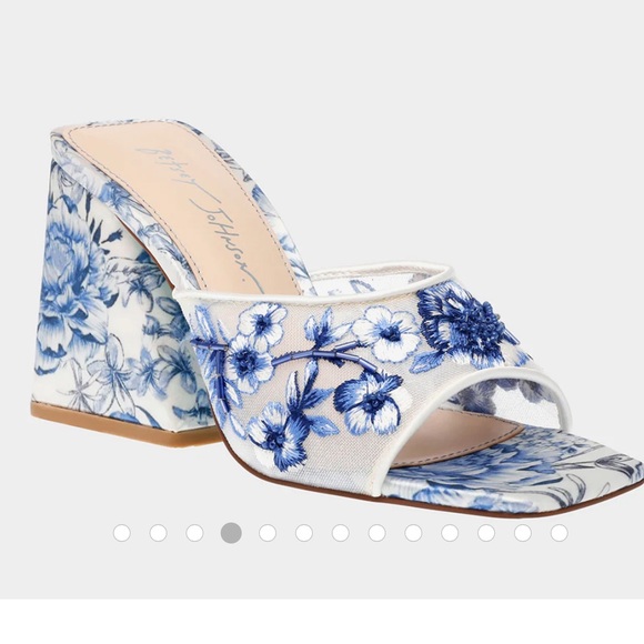 Betsey Johnson Bridal Blue Floral Embellished block heels - Picture 2 of 11